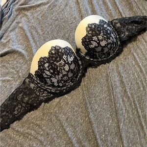 VICTORIA SECRET BRA 32DD